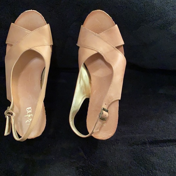 Reba Tan sling back sandal size 8.5 M - Picture 2 of 4